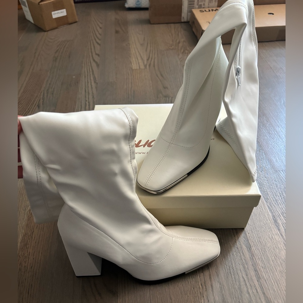 Elegant White Women's Boots